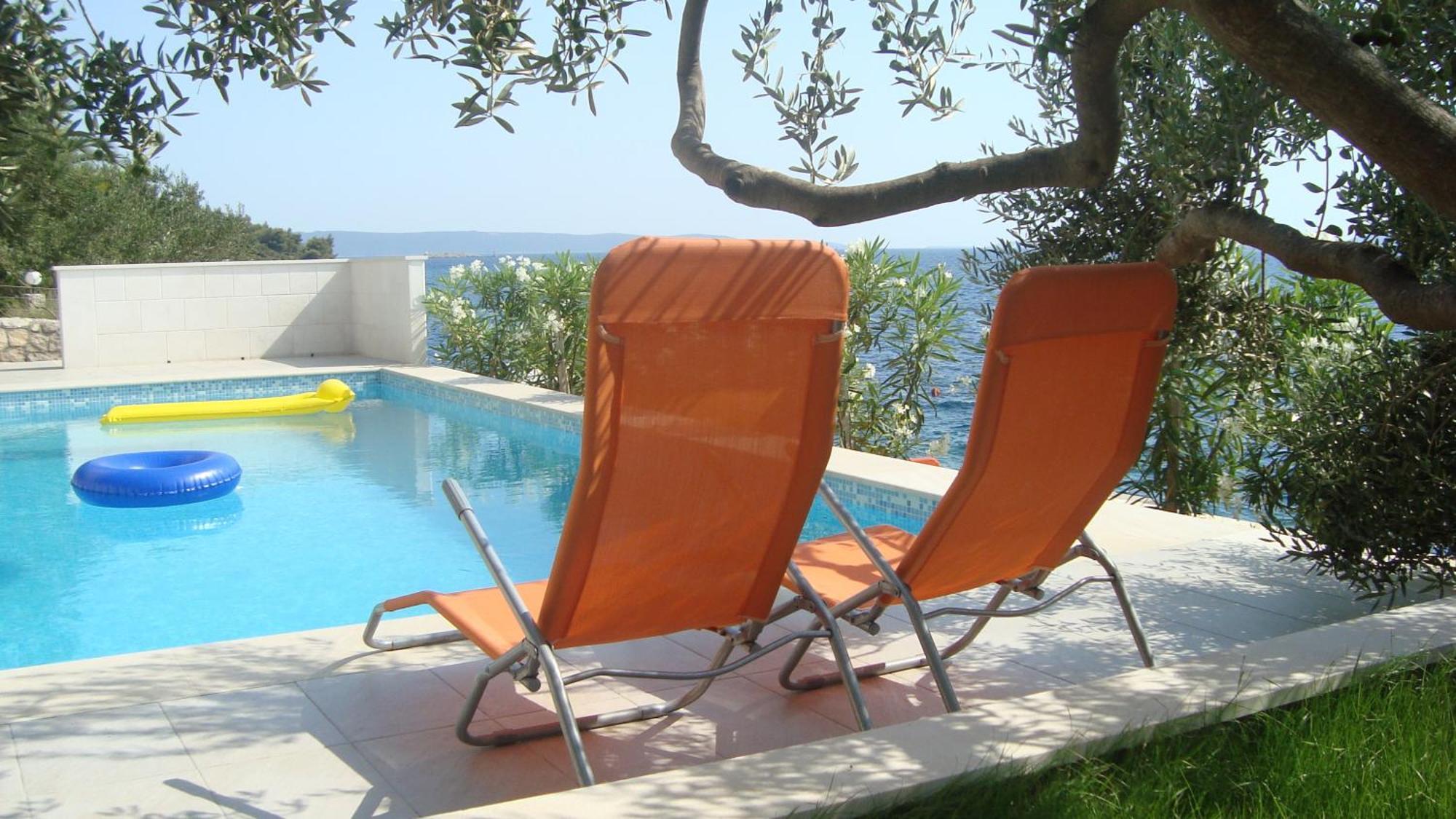 Apartments Niana With Heated Seawater Swimingpool Donji Okrug Exterior foto