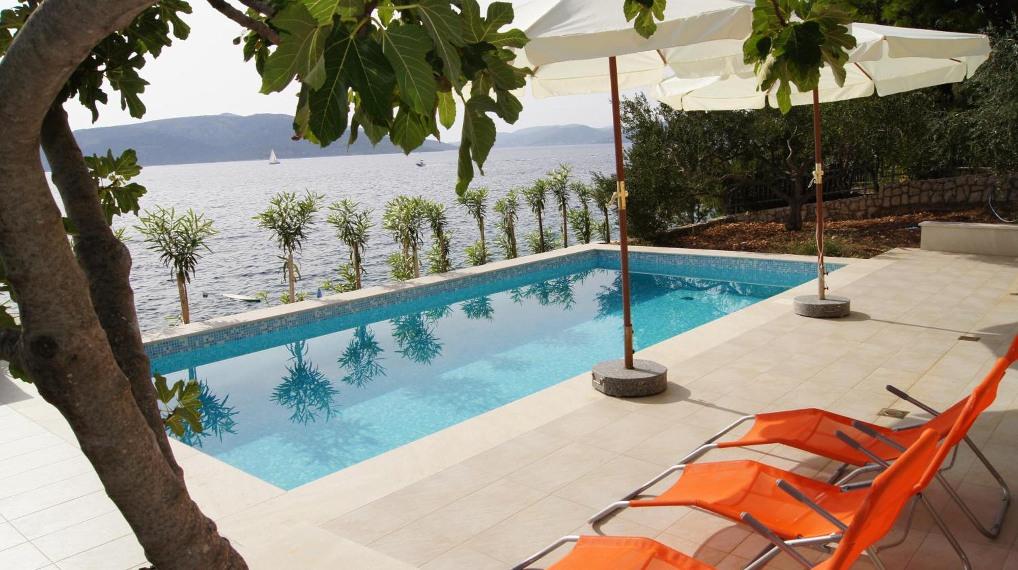 Apartments Niana With Heated Seawater Swimingpool Donji Okrug Exterior foto