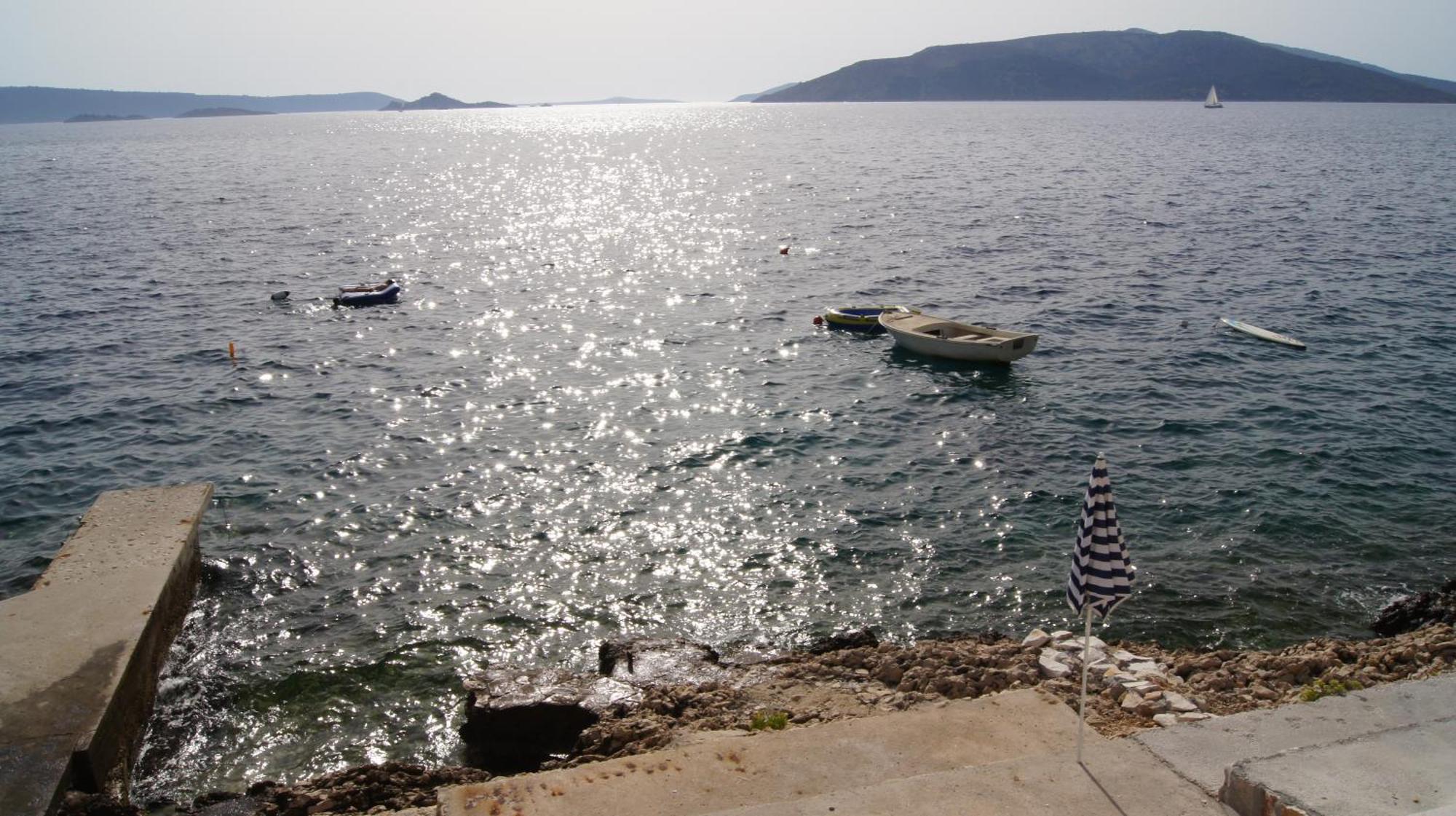 Apartments Niana With Heated Seawater Swimingpool Donji Okrug Exterior foto