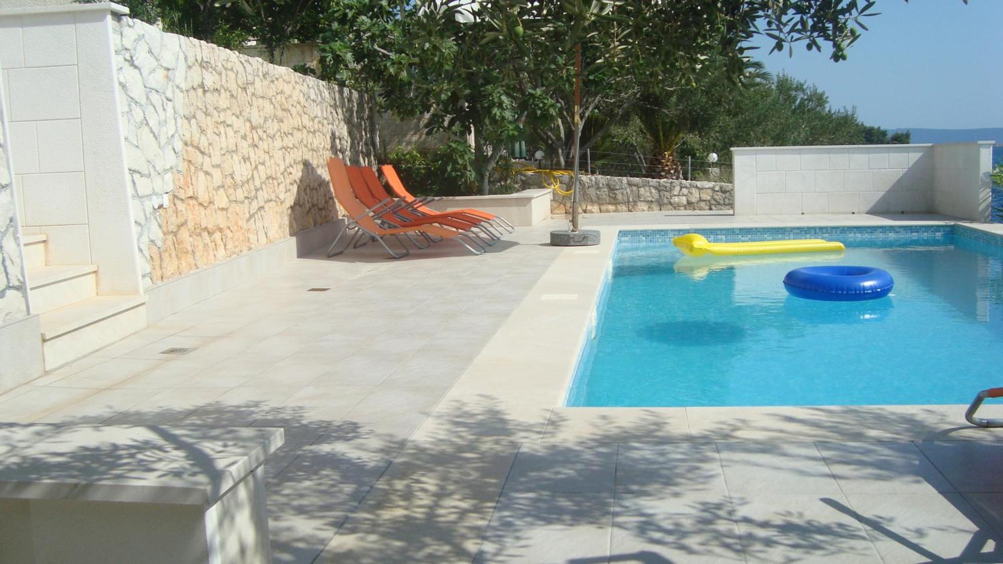 Apartments Niana With Heated Seawater Swimingpool Donji Okrug Exterior foto